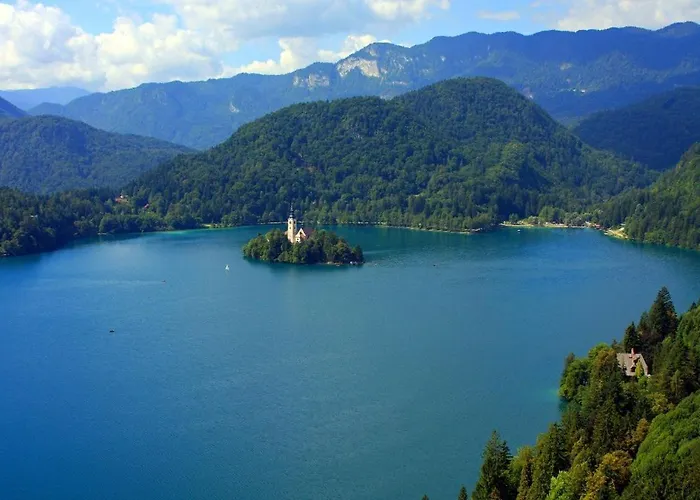 Iglica - First Floor